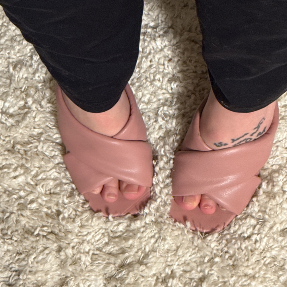 Fun heels - Picture 3 of 3
